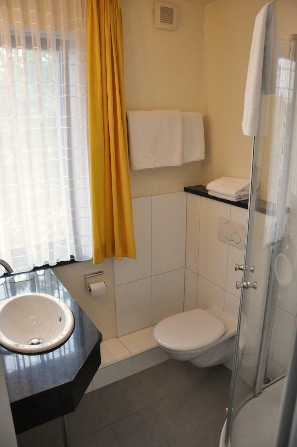 Hotel Effelder Buergerstube Wassenberg Esterno foto